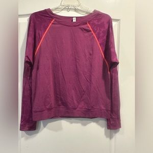 Lululemon size 10 long sleeve shirt